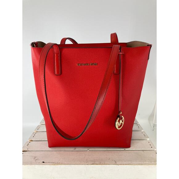 MICHAEL KORS, LARGE SHRIMP SAFFIANO LEATHER SHOULDER BAG - Picture 2 of 15